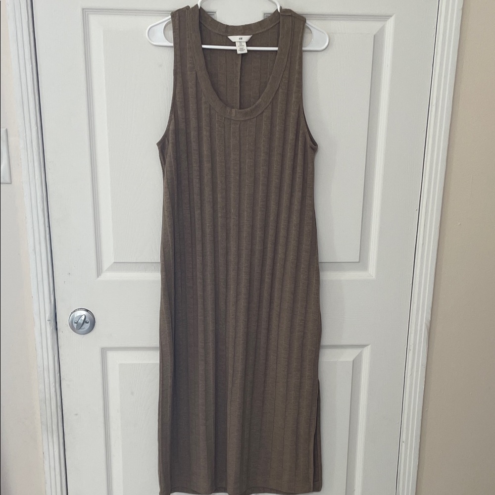 H&M XL dress with small side slit